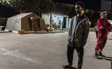 Il grande dormitorio pubblico di Bari: «Passiamo la notte qui e non ci vergogniamo»